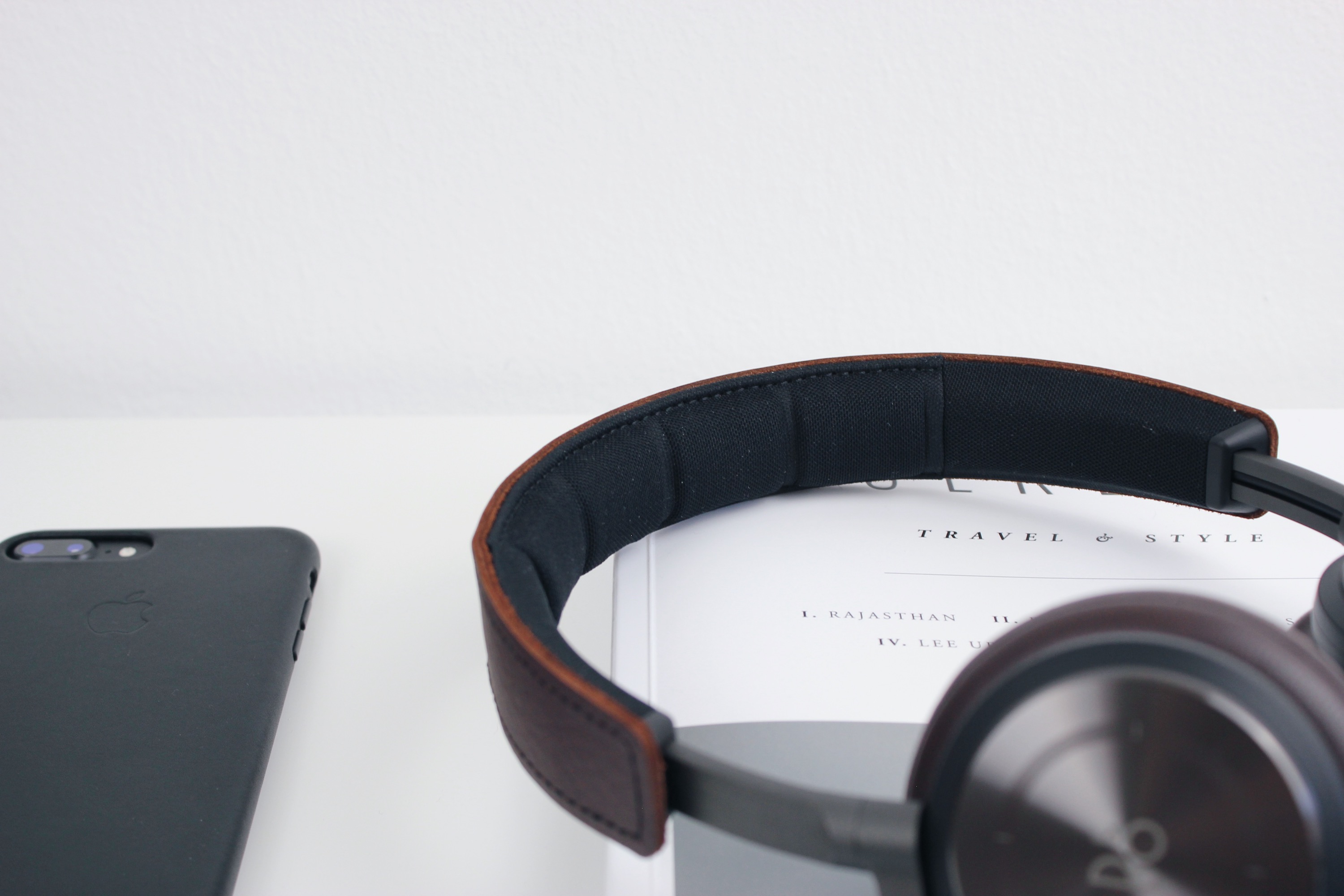Bang & Olufsen BeoPlay H8 Headphones - Beauty of Technology